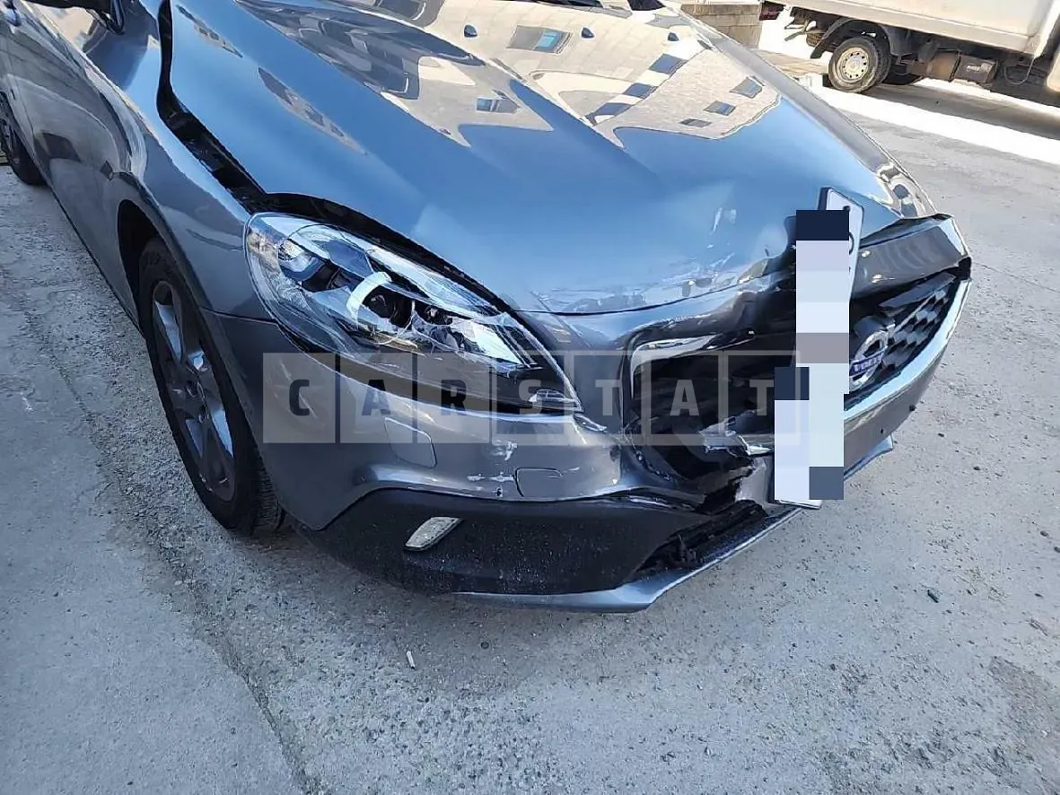 Photo 2 of 23: 2016 Volvo V40CCD3, VIN YV1MZ79K0G2100550 — Korean insurance auction