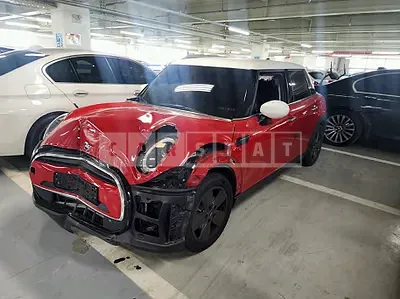 Photo 1 of 21: 2022 MINI Cooper Five-Door — Korean insurance auction