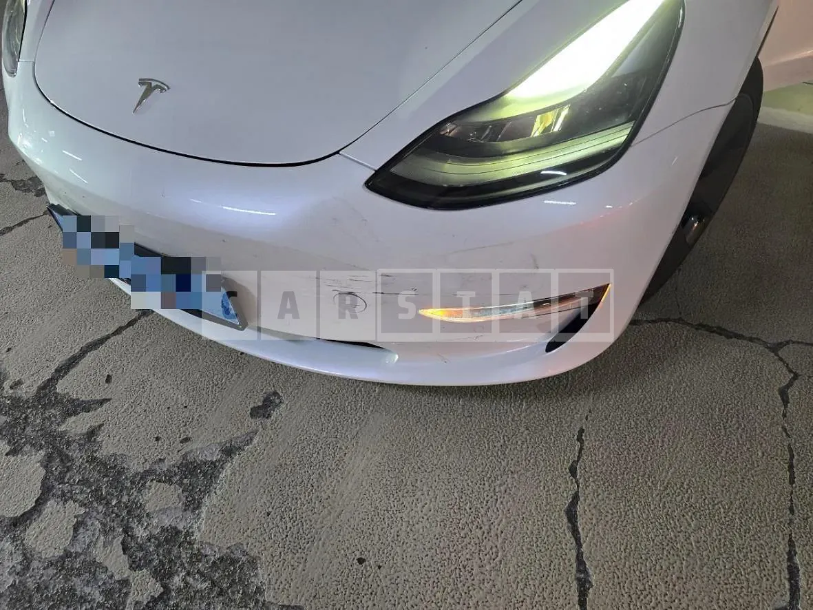Photo 2 of 4: 2022 Tesla (parts) Model 3 Headlamp Fog Light — Korean insurance auction