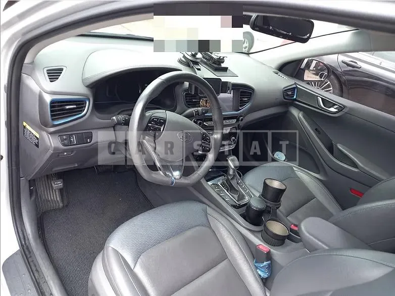 Photo 2 of 14: 2016 Hyundai IONIQ, VIN KMHC051CGGU001025 — Korean insurance auction