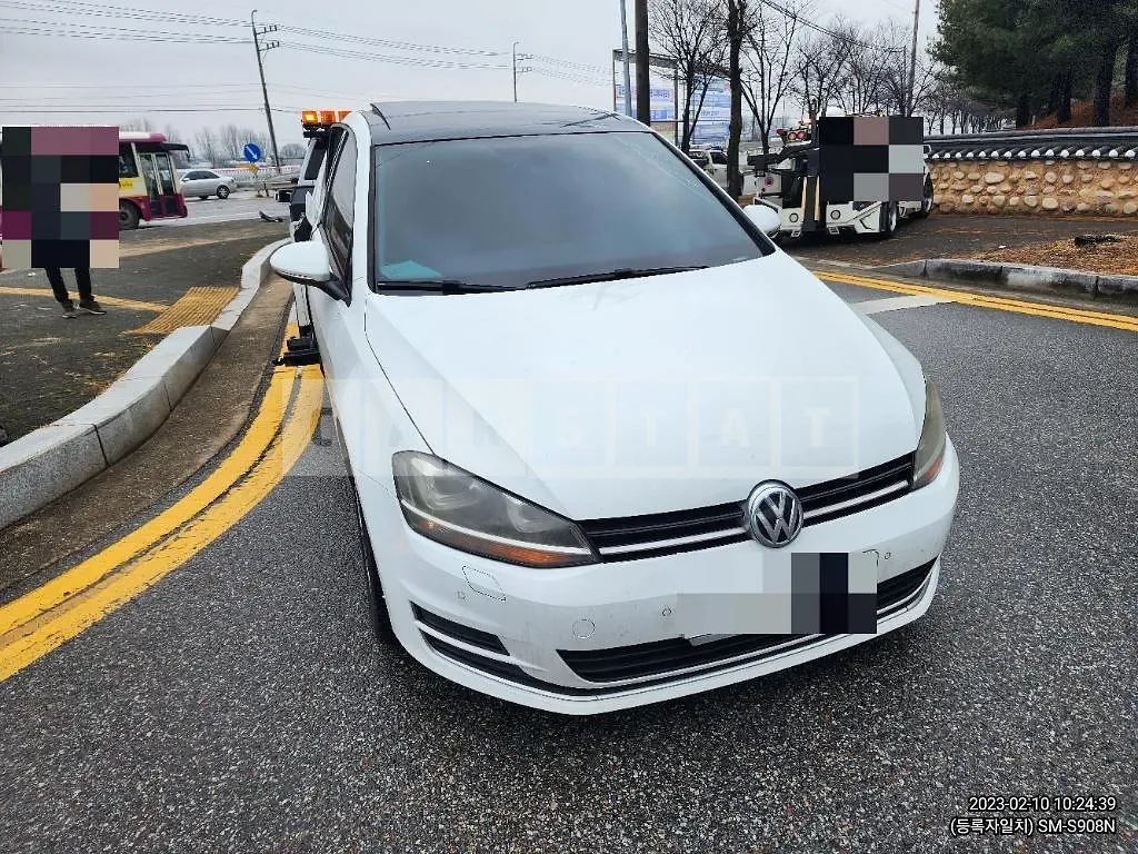 Photo 2 of 13: 2014 Volkswagen Golf 2.0 TDI BMT, VIN WVWZZZAUZFW037045 — Korean insurance auction