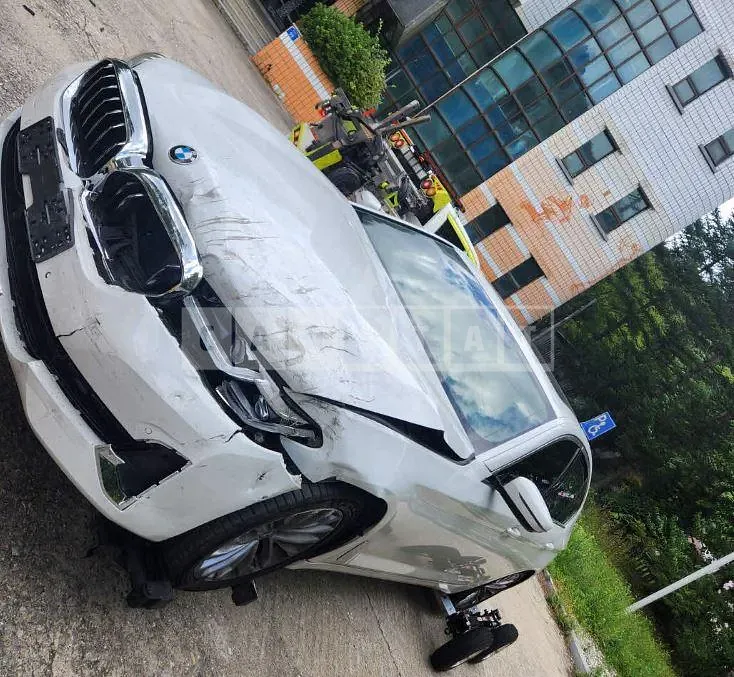 Photo 2 of 17: 2021 BMW 520i, VIN WBA11BH06MWX31369 — Korean insurance auction