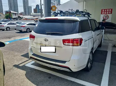 Photo 2 of 40: 2015 Kia Carnival, VIN KNAMC81ABFS078381 — Korean insurance auction