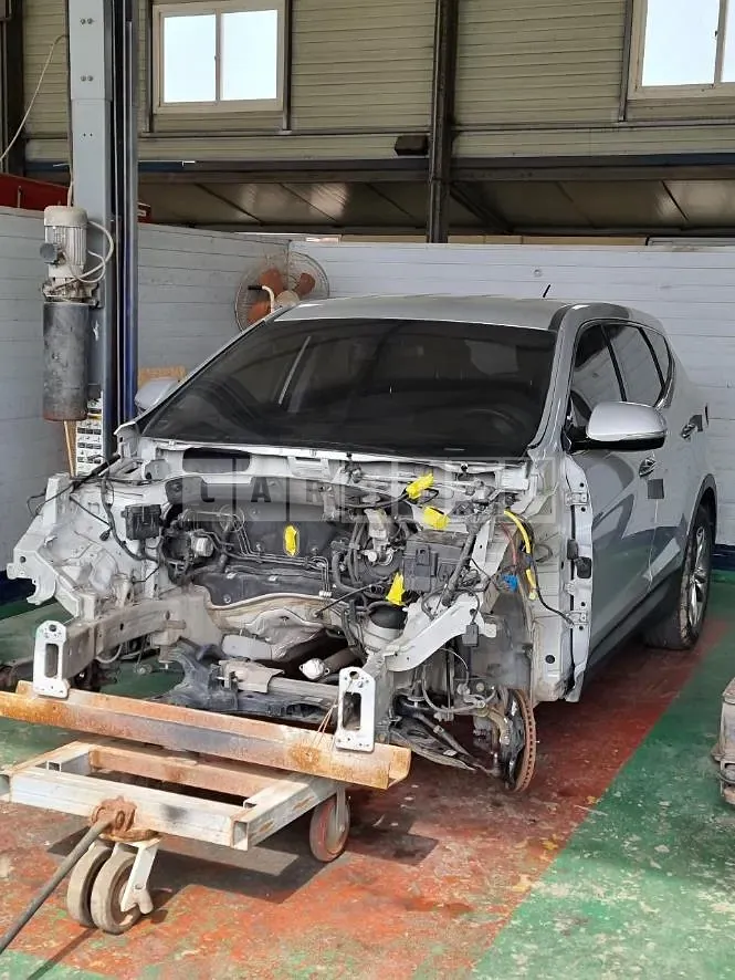Photo 2 of 10: 2015 Hyundai Santa Fe DM 2WD, VIN KMHSU81UBGU589021 — Korean insurance auction