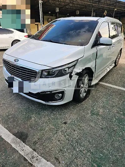 Photo 1 of 9: 2015 Kia Carnivals — Korean insurance auction