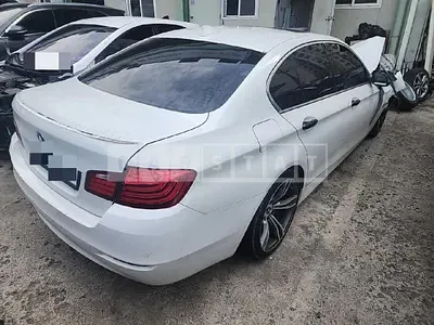 Photo 1 of 17: 2015 BMW 520d, VIN WBA5E5108FG061533 — Korean insurance auction