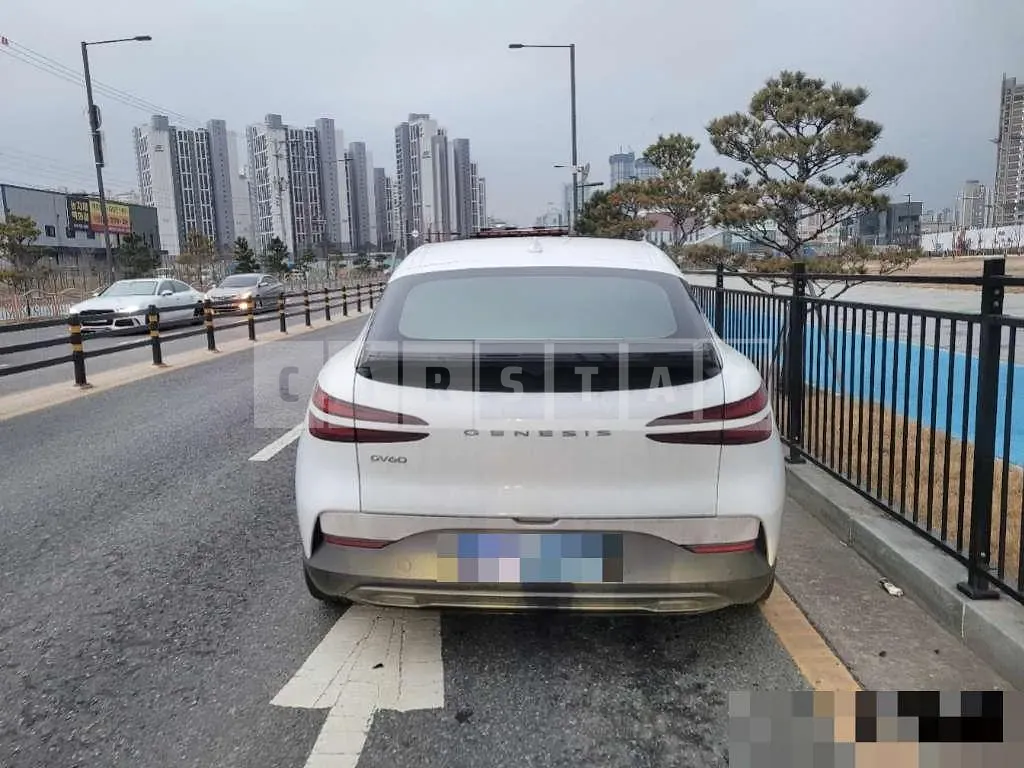 Photo 2 of 18: 2024 Genesis GV60 Electric Car — Korean insurance auction