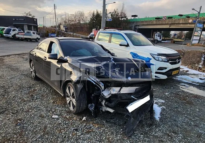 Photo 2 of 15: 2017 Mercedes-Benz CLA250 4Matic, VIN WDDSJ4GB6HN487701 — Korean insurance auction