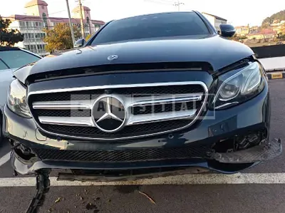 Photo 1 of 30: 2017 Mercedes-Benz E300 4Matic, VIN WDDZF4KBXHA246190 — Korean insurance auction