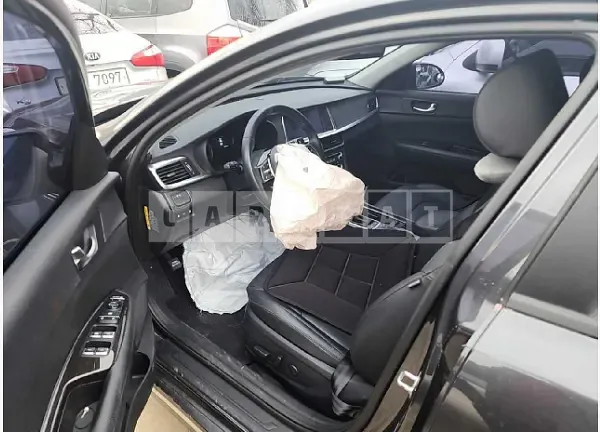 Photo 2 of 11: 2019 Kia K5, VIN KNAGT411BKA312595 — Korean insurance auction