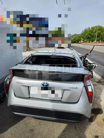 Photo 1 of 18: 2016 Toyota Prius — Korean insurance auction