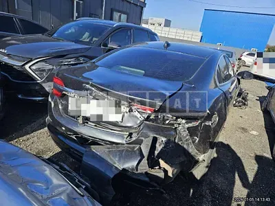 Photo 1 of 9: 2015 Jaguar XF 2.2d — Korean insurance auction