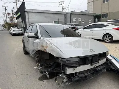 Photo 1 of 18: 2022 Hyundai IONIQ 5, VIN KMHKR81AFNU088865 — Korean insurance auction