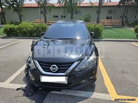 Photo 2 of 23: 2018 Nissan Altima 2.5 — Korean insurance auction