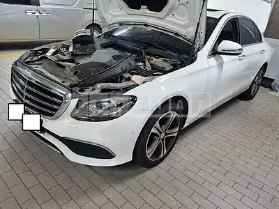 Photo 1 of 26: 2017 Mercedes-Benz E220d, VIN WDDZF0EB1HA050059 — Korean insurance auction