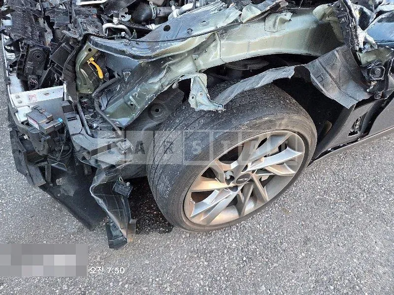 Photo 2 of 21: 2023 Genesis G70 — Korean insurance auction
