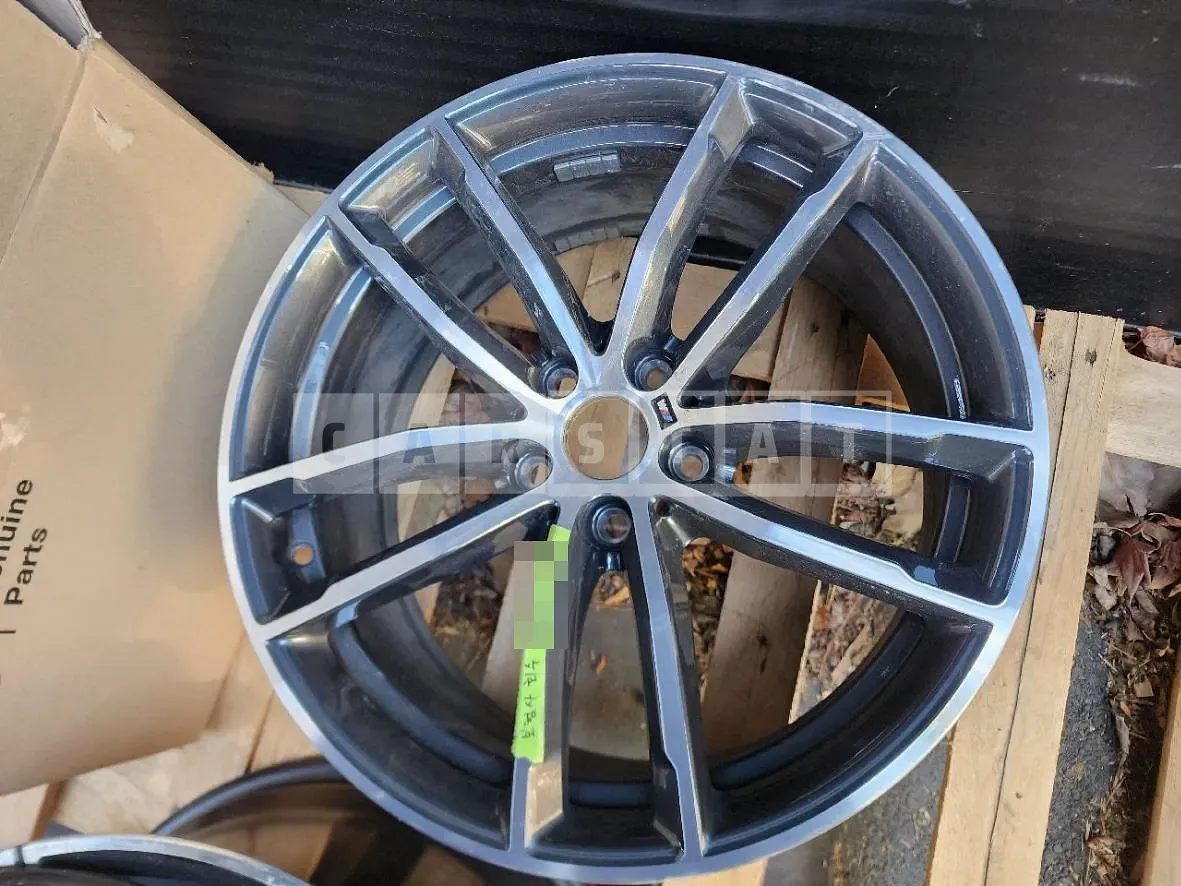 Photo 2 of 7: 2022 BMW (parts) 520i Wheels — Korean insurance auction