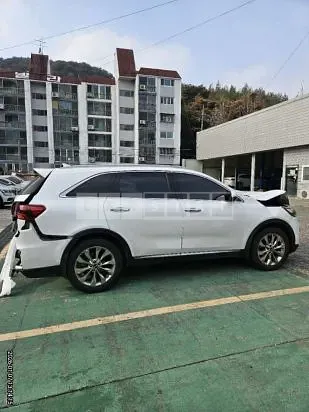 Photo 2 of 15: 2020 Kia Sorento, VIN KNAPS811BLA553251 — Korean insurance auction