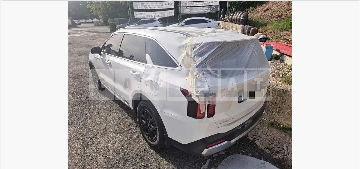 Photo 2 of 14: 2026 Kia Sorento 1.6 Hybrid — Korean insurance auction