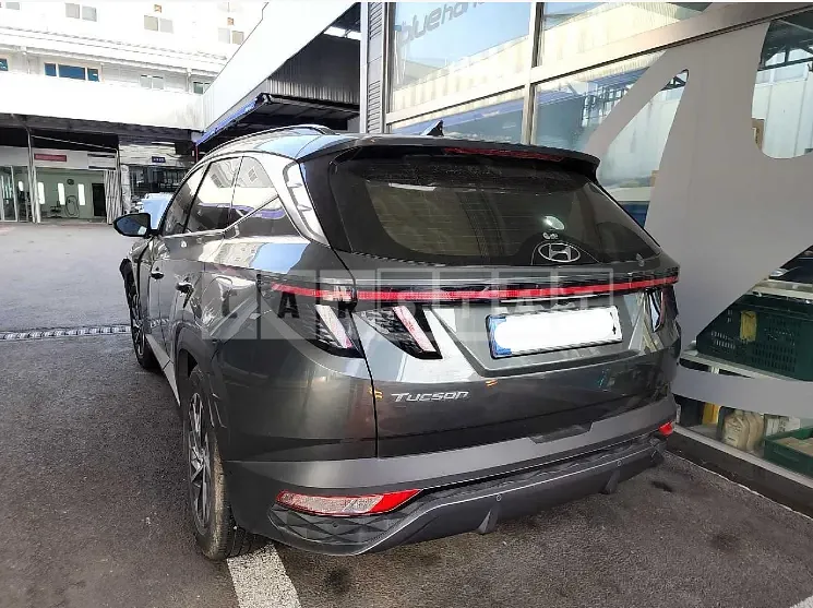 Photo 2 of 27: 2021 Hyundai Tucson, VIN KMHJE811BMU006127 — Korean insurance auction