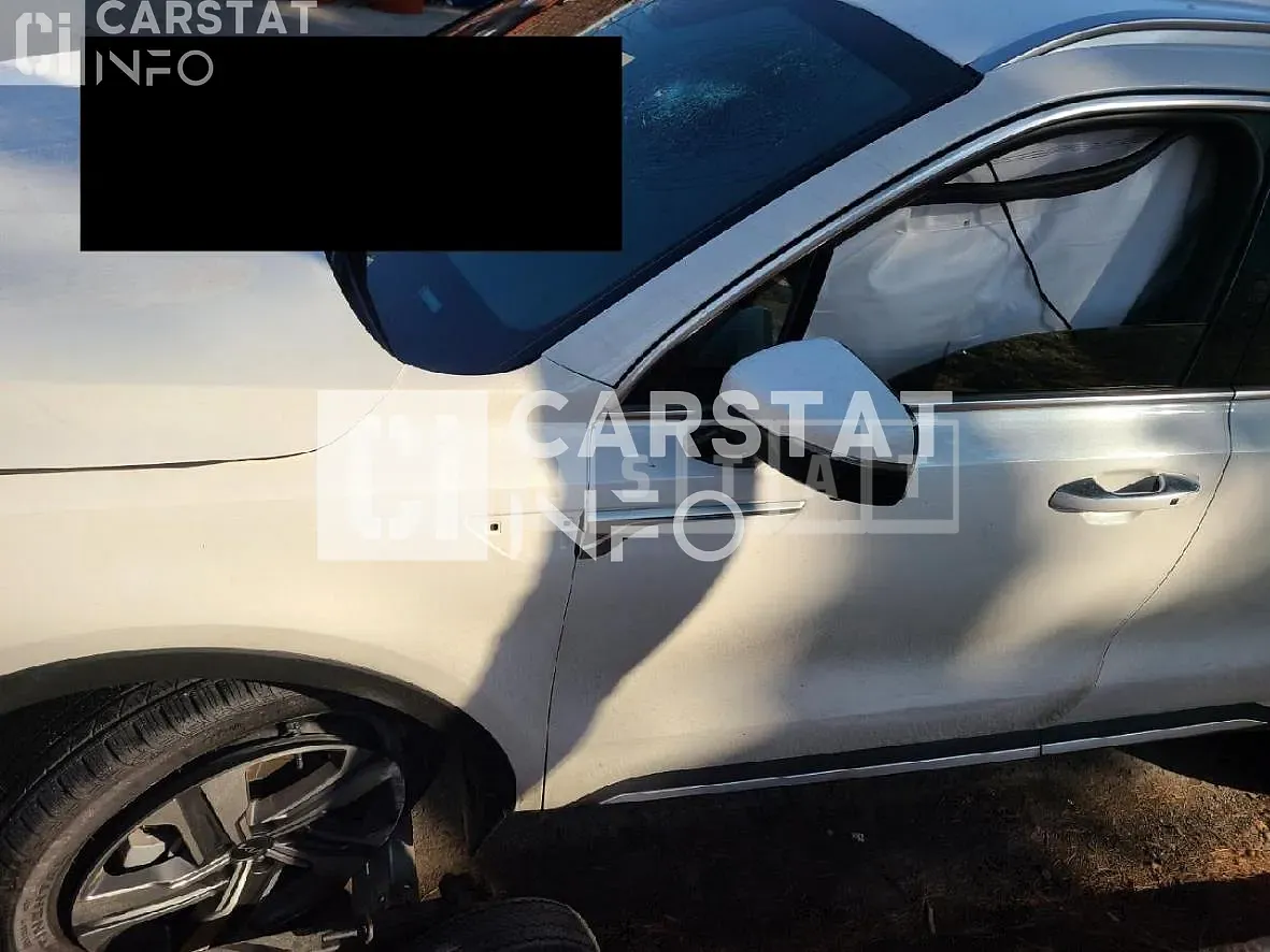 Photo 2 of 14: 2021 Kia Sorento, VIN KNARK81GBNA070590 — Korean insurance auction