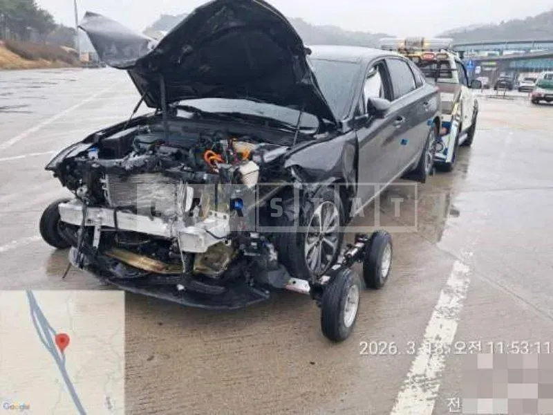 Photo 2 of 45: 2023 Kia K8 Hybrid — Korean insurance auction