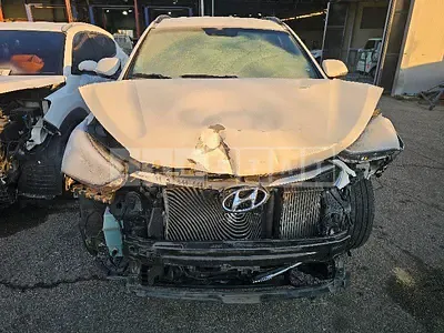 Photo 1 of 30: 2015 Hyundai Santa Fe DM — Korean insurance auction