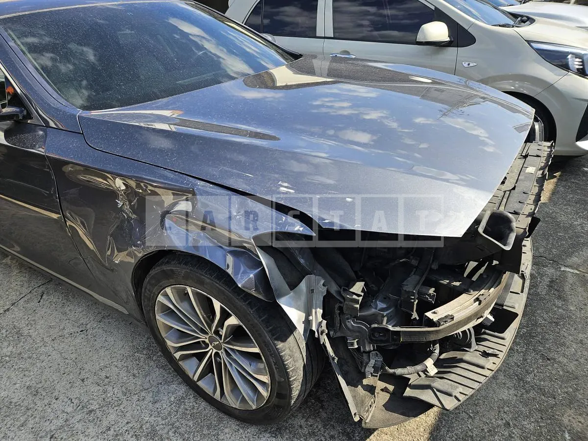 Photo 2 of 14: 2015 Genesis 3.3 — Korean insurance auction