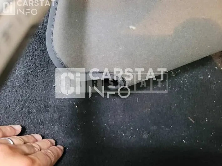Photo 2 of 16: 2019 Mercedes-Benz E300, VIN WDDZF4JB7KA528909 — Korean insurance auction