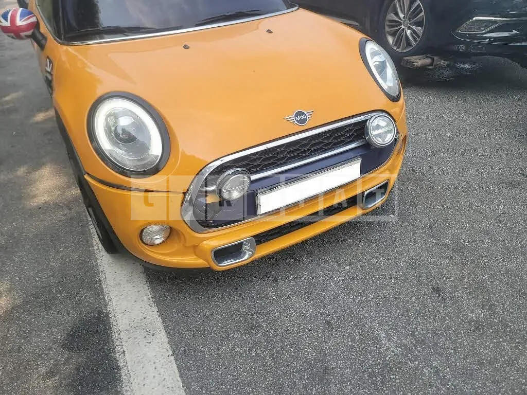 Photo 2 of 9: 2016 MINI Cooper D, VIN WMWXN3103H2E00635 — Korean insurance auction