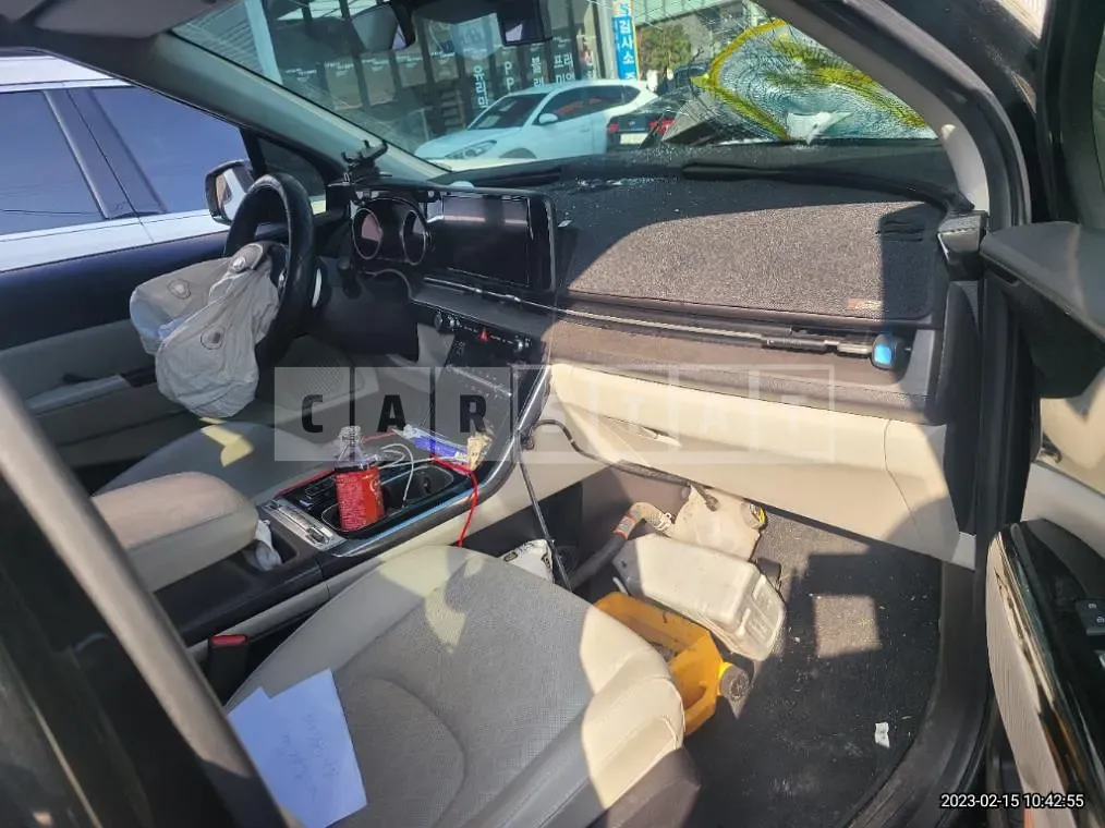 Photo 2 of 17: 2021 Kia Carnival 2.2, VIN KNANC81BBMS075726 — Korean insurance auction