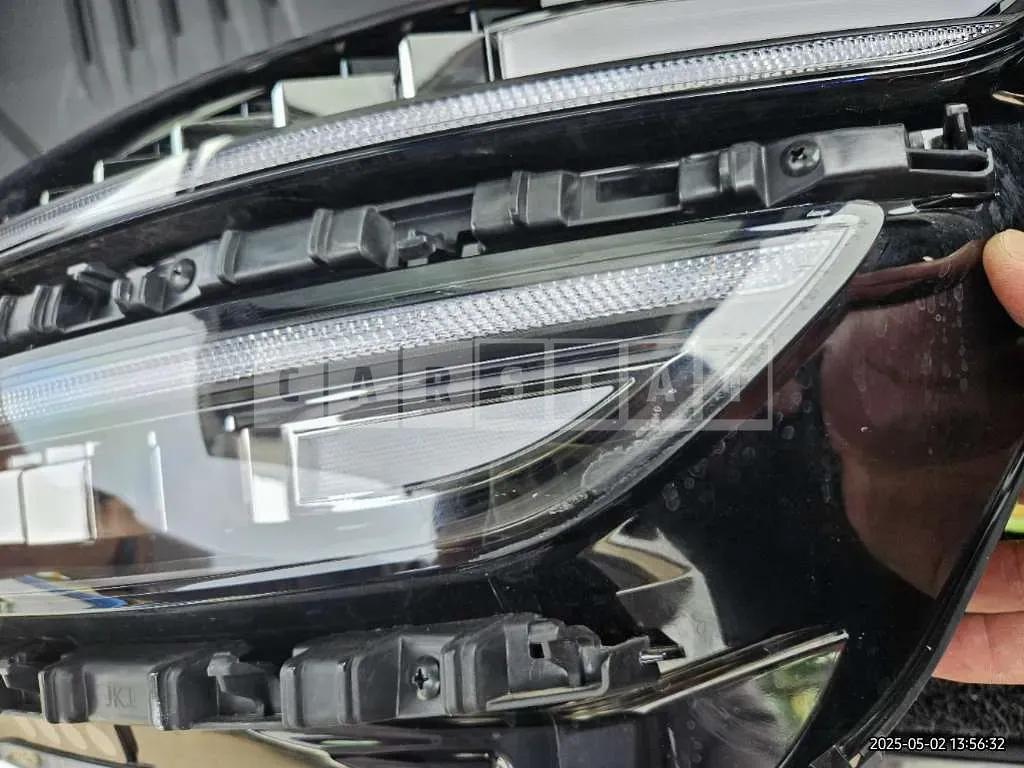 Photo 2 of 3: 2024 Genesis (parts) GV70 Headlamp — Korean insurance auction