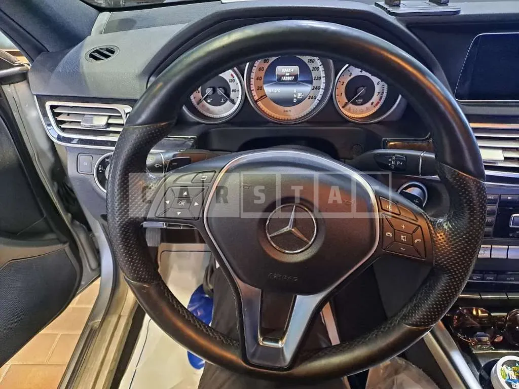 Photo 2 of 25: 2015 Mercedes-Benz E300 3.5 4Matic — Korean insurance auction