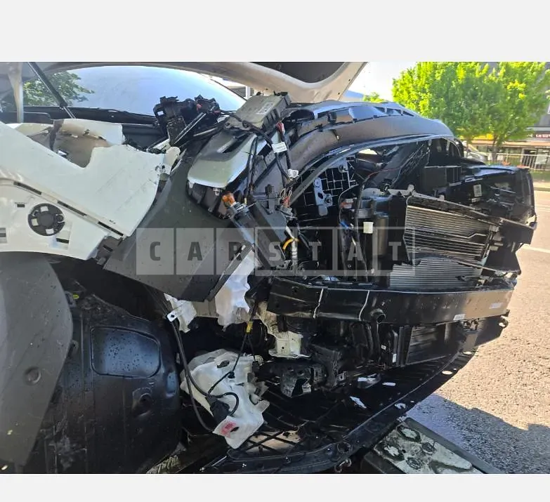 Photo 2 of 4: 2015 Kia Carnivals — Korean insurance auction