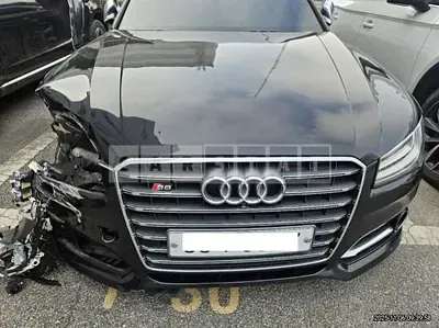 2015 AUDI S8