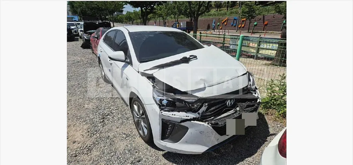 Photo 2 of 18: 2016 Hyundai IONIQ (Hybrid) — Korean insurance auction
