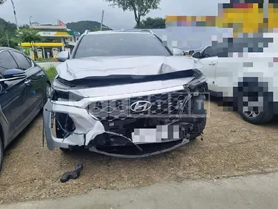 Photo 1 of 5: 2019 Hyundai Santa Fe TM 4WD — Korean insurance auction