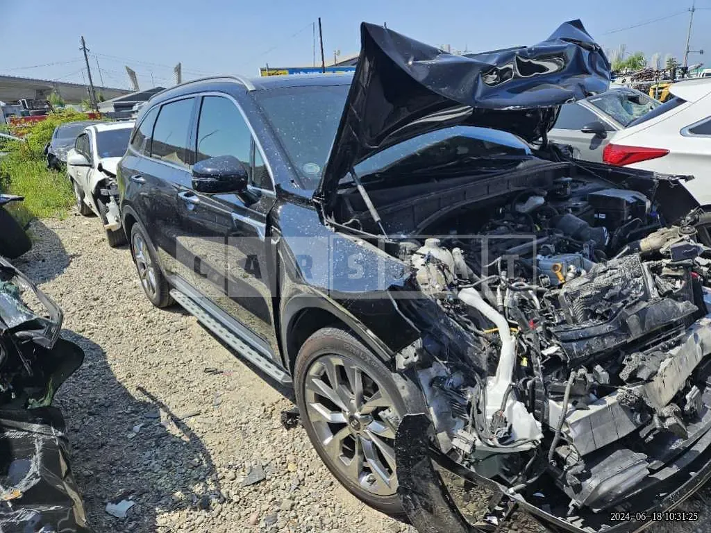 Photo 2 of 15: 2021 Kia Sorento — Korean insurance auction