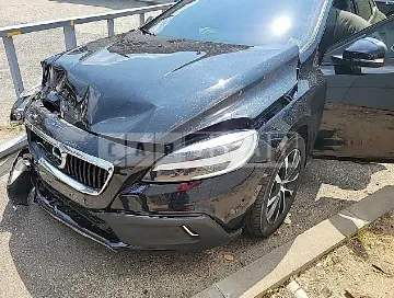 Photo 2 of 17: 2019 Volvo V40 CC D3, VIN YV1MZ72K0K2176234 — Korean insurance auction