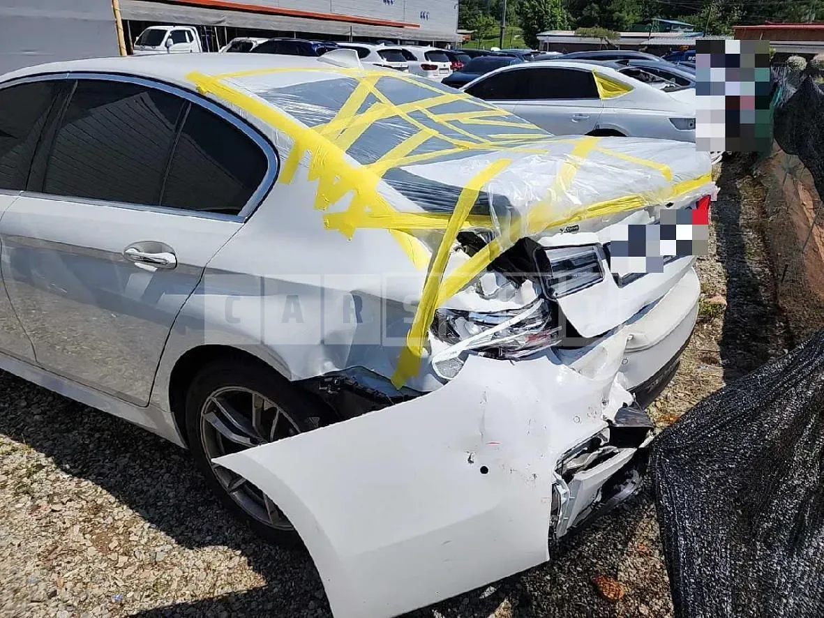 Photo 2 of 21: 2018 BMW 520d xDrive — Korean insurance auction