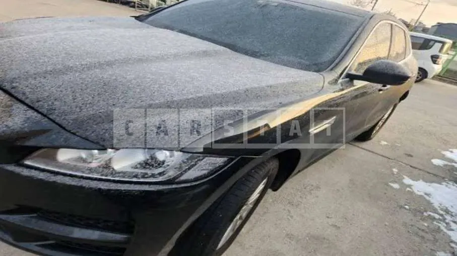 Photo 2 of 17: 2018 Jaguar F-Pace 20d — Korean insurance auction