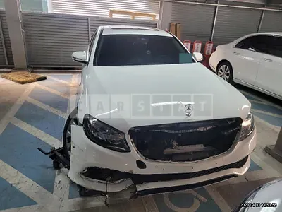 Photo 1 of 16: 2019 Mercedes-Benz E220 d 4Matic Exclusive (1,, VIN WDDZF0FB8KA614652 — Korean insurance auction