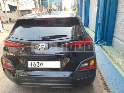 Photo 1 of 44: 2019 Hyundai Kona, VIN KMHK6815GLU498505 — Korean insurance auction