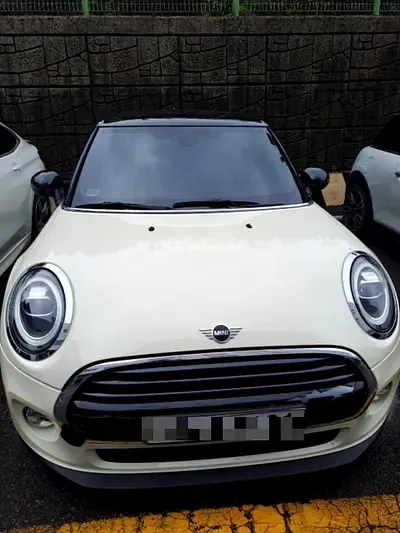 Photo 1 of 68: 2019 MINI Cooper Five-Door — Korean insurance auction