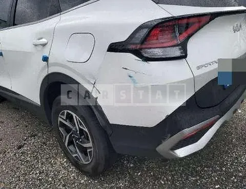 Photo 2 of 14: 2022 Kia Sportage — Korean insurance auction