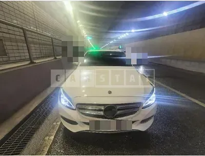 Photo 1 of 14: 2018 Mercedes-Benz C220 d — Korean insurance auction