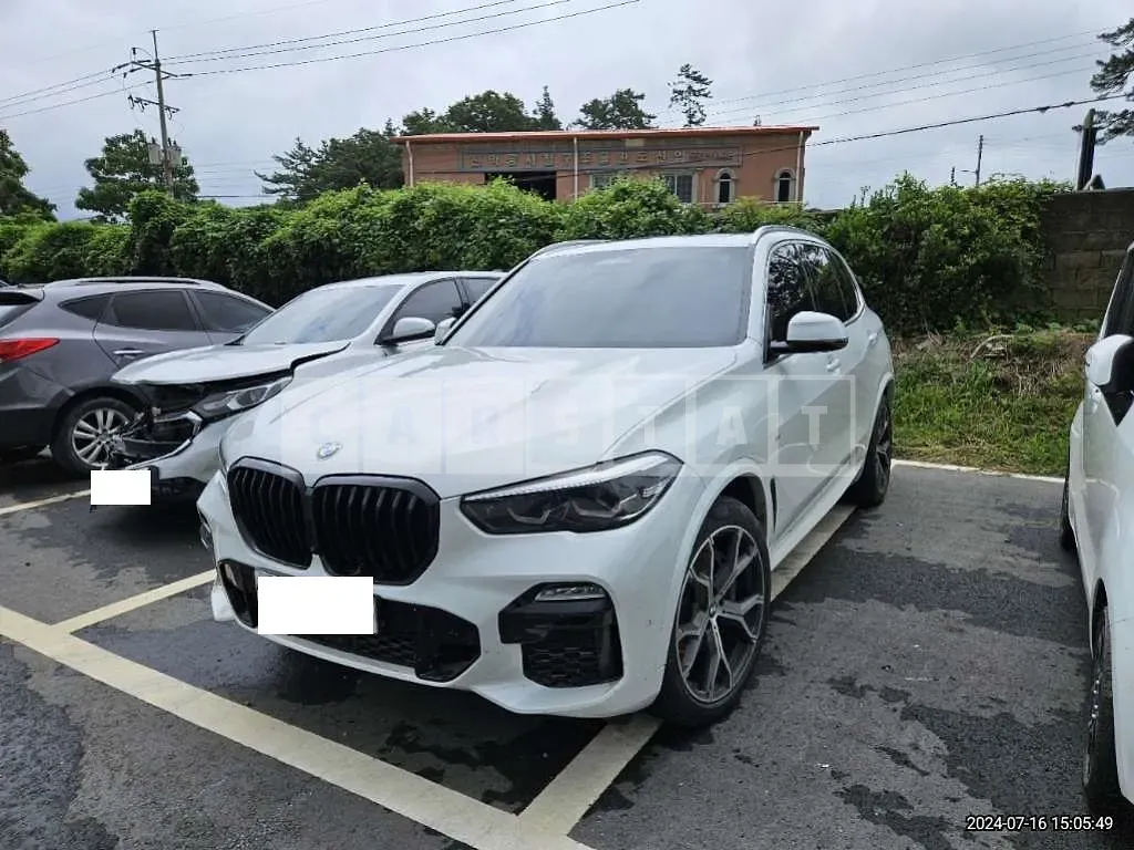 Photo 2 of 12: 2020 BMW X5 xDrive30d M Sport Package — Korean insurance auction