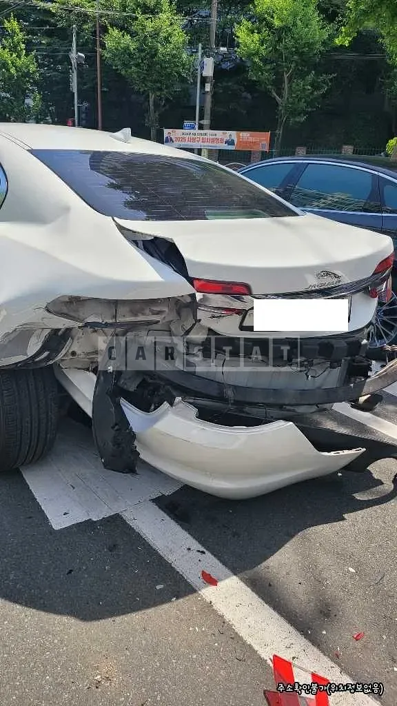 Photo 2 of 37: 2015 Jaguar XF 2.2d — Korean insurance auction