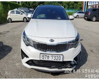 Photo 1 of 13: 2019 Kia K5, VIN KNAGS411BKA271510 — Korean insurance auction