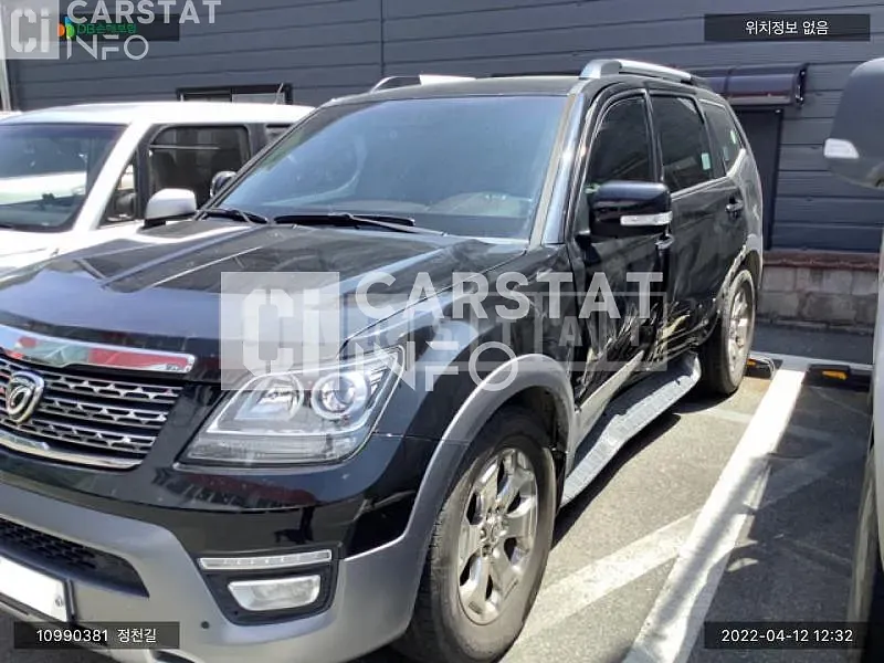 Photo 2 of 17: 2016 Kia Mojave, VIN KNAKM814DHA154944 — Korean insurance auction